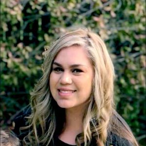 Meet your Posher, Estrella